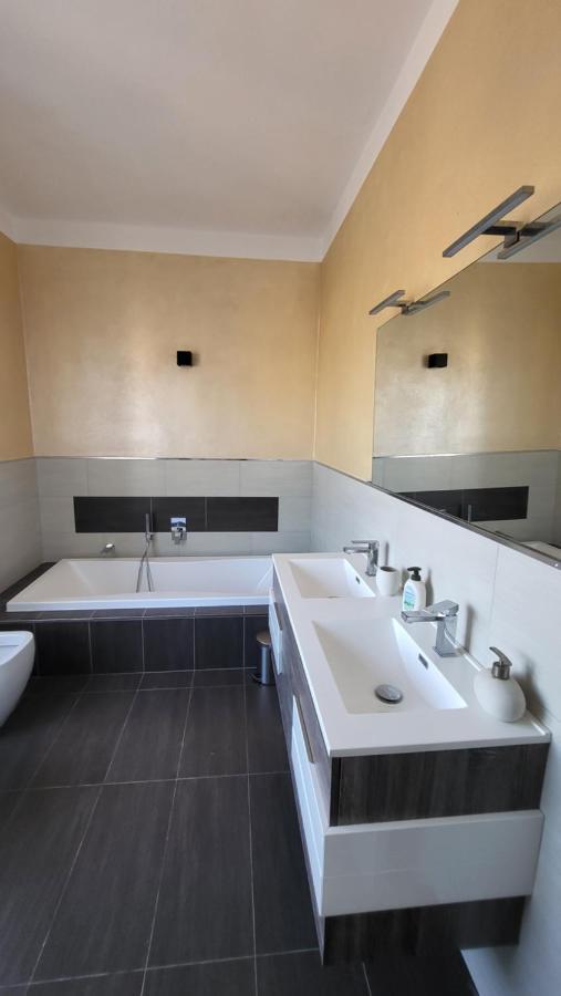 La Casa Del Buonviaggio Apartman La Spezia Kültér fotó